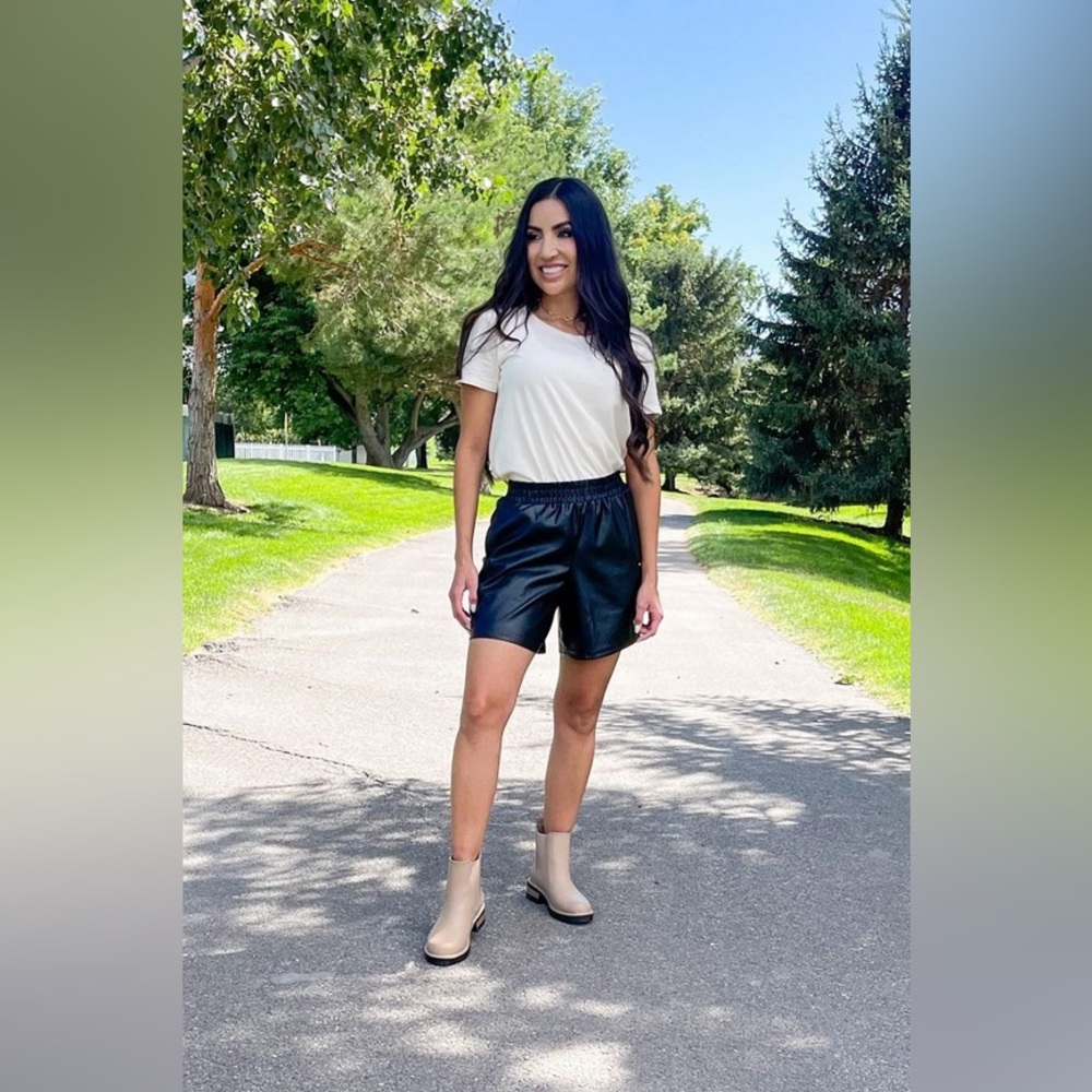 Fabletics NWTs Vegan Leather High Waisted Shorts Black - Picture 4 of 7